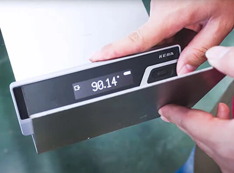 Aplicaciones de frenos de prensa en la medición de ángulo de flexión